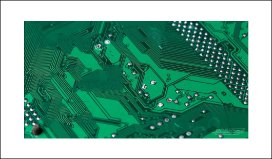 PCB fabrication with Rogers material or FR-4 material in PCBGOGO.jpg